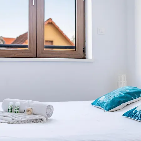 Apartment Le Manoir De Cyrielle A 10 Min Du Centre De Strasbourg Bischheim